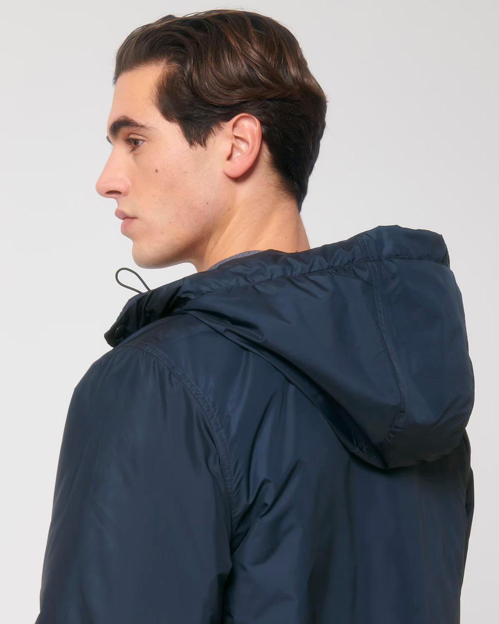 MINIMALISTINĖ NAVY STRIUKĖ