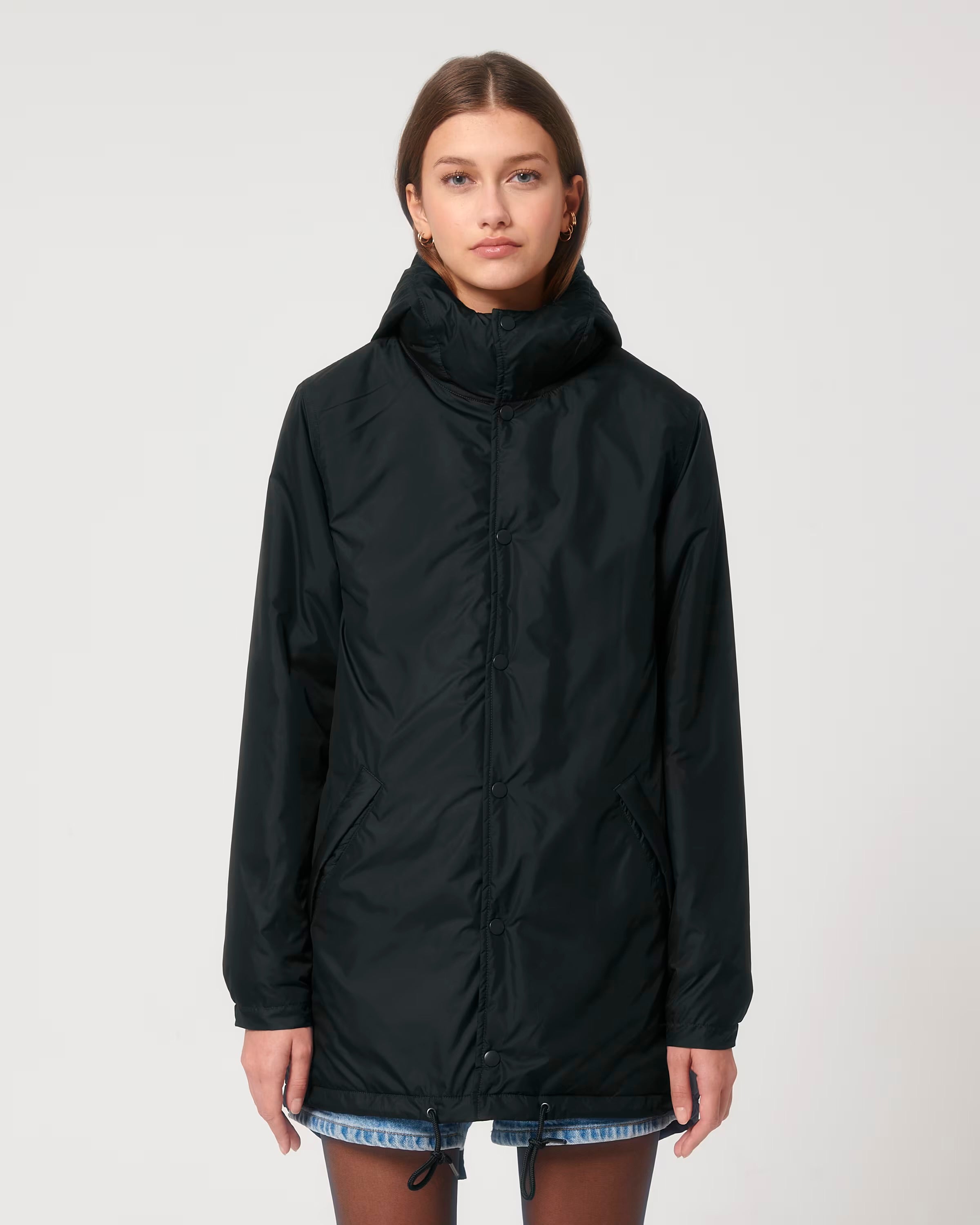 MINIMALISTINĖ BLACK STRIUKĖ