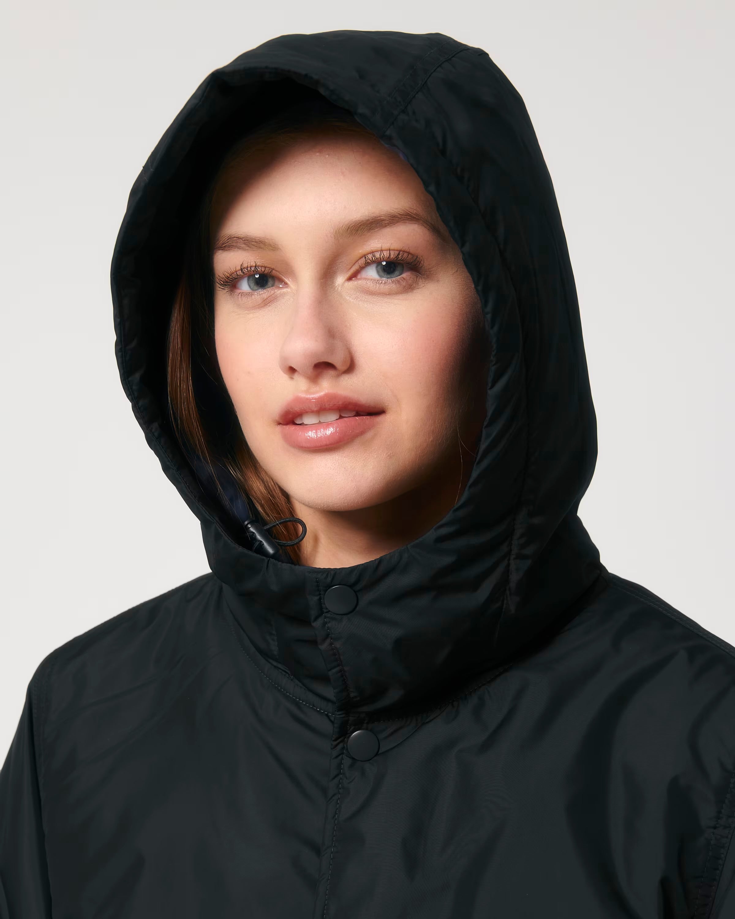 MINIMALISTINĖ BLACK STRIUKĖ