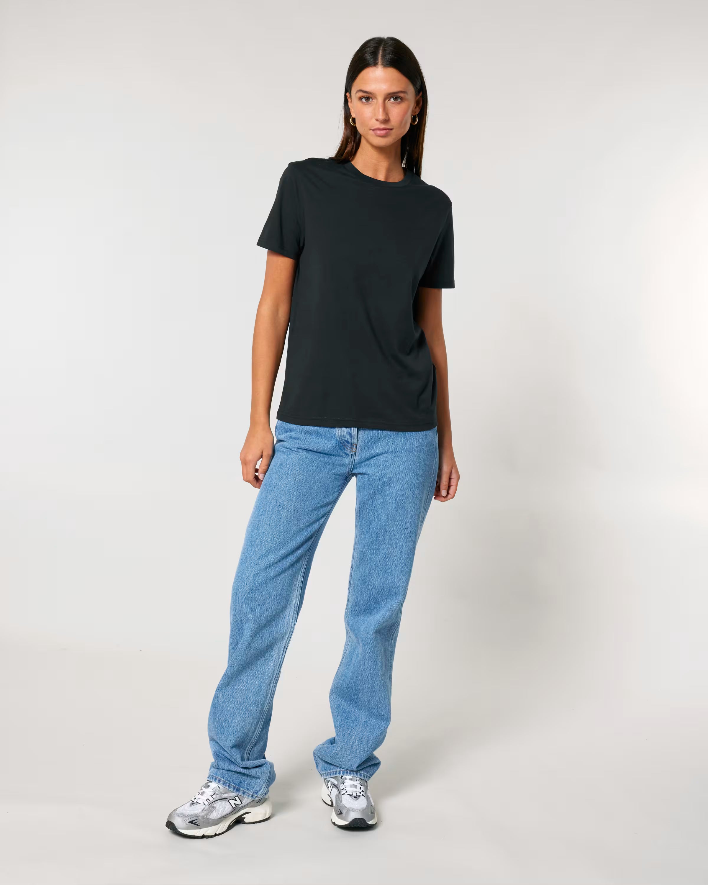 KLASIKINIAI BLACK MARŠKINĖLIAI UNISEX