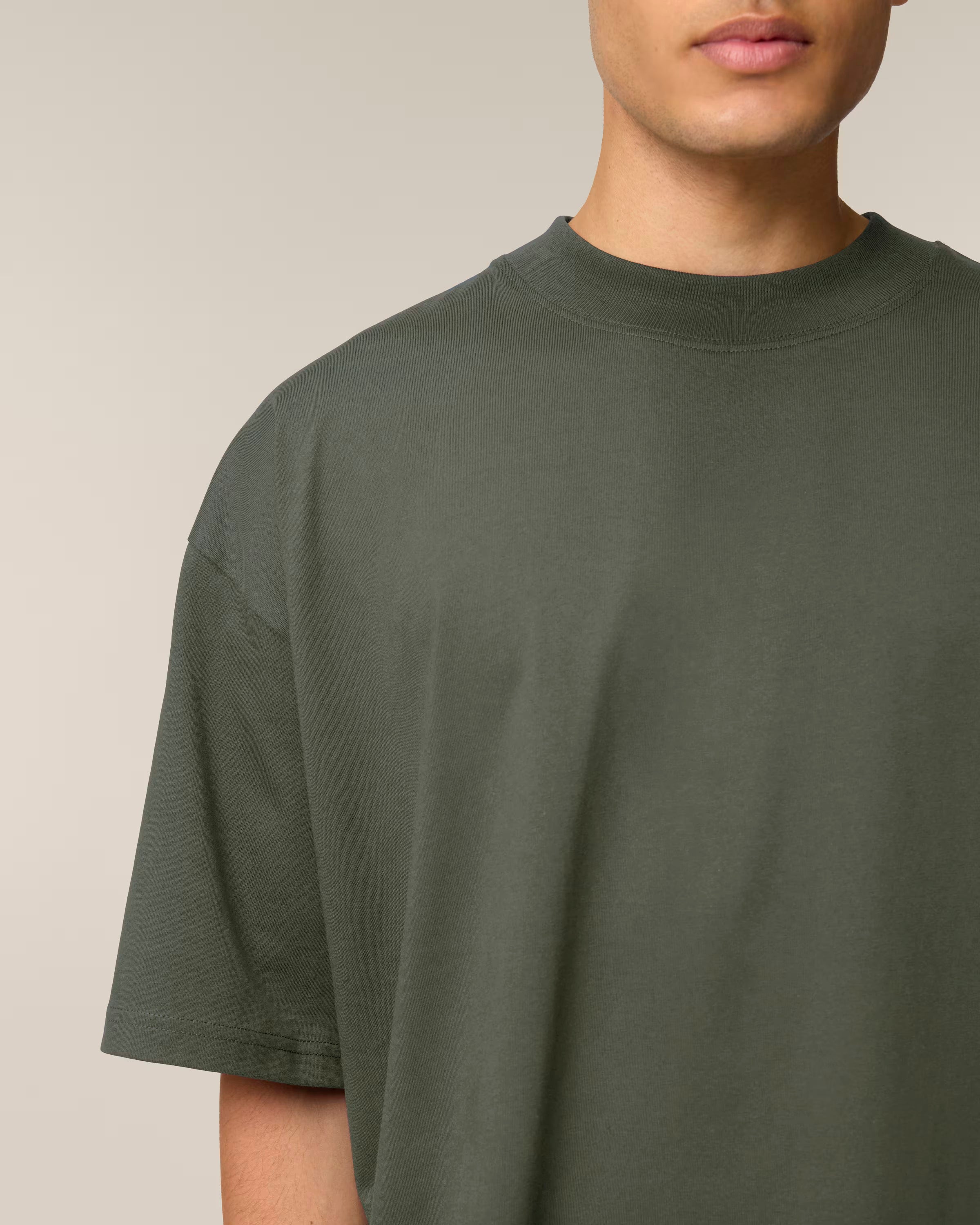 OVERSIZED KHAKI MARŠKINĖLIAI UNISEX